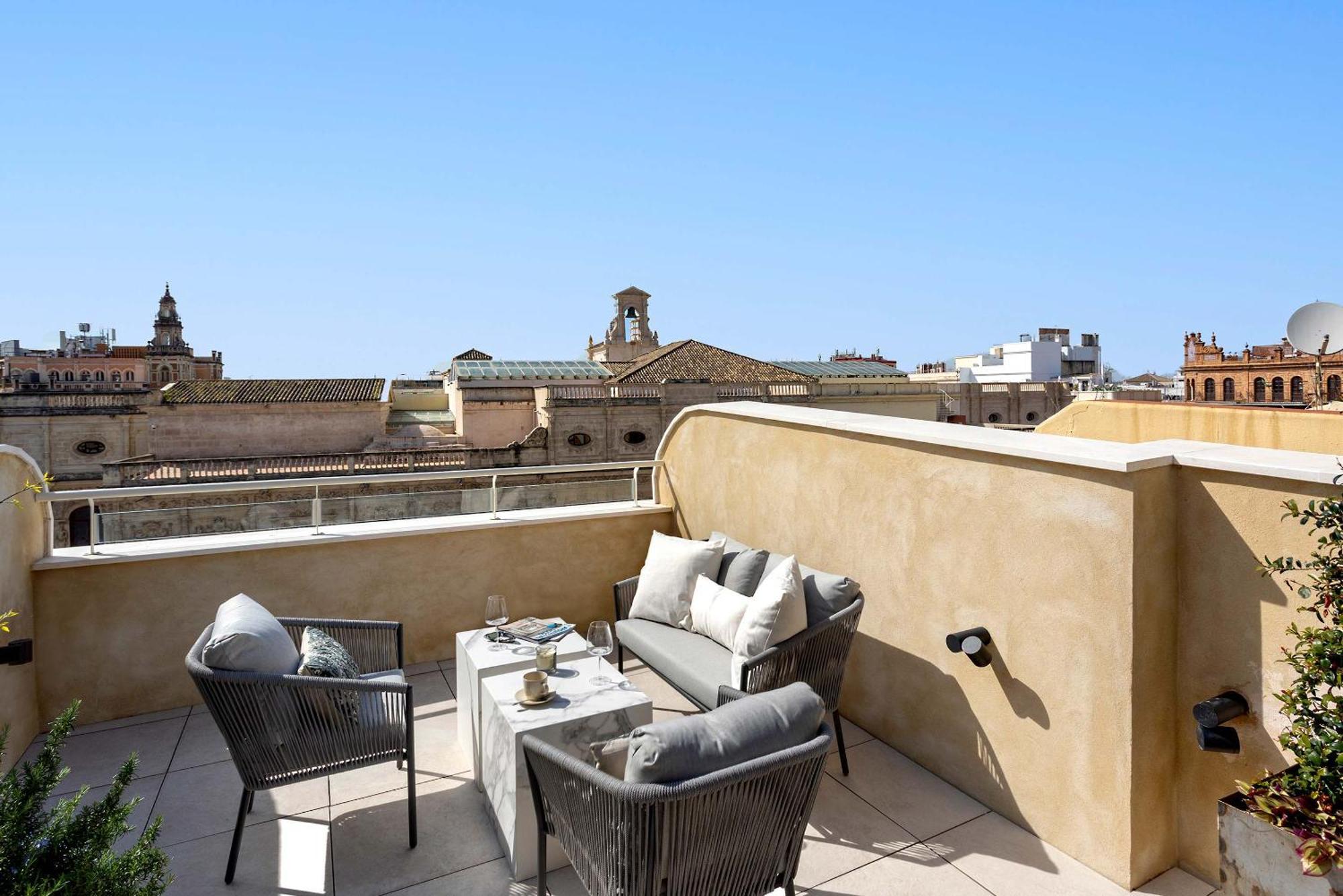 Genteel Home San Francisco Suites Sevilha Exterior foto